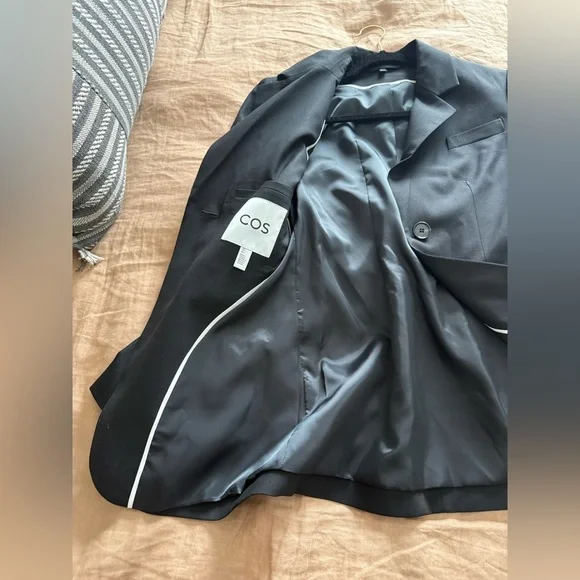 COS Classic Black Women's tailored Blazer - Picture 9 of 14